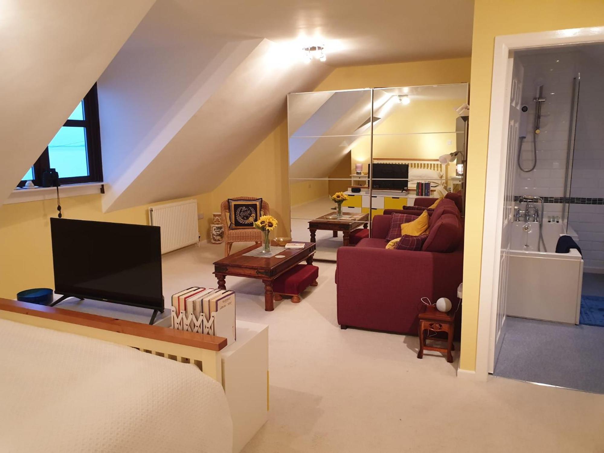 The Old Cornstore A Beautiful Suite Overlooking The Sea Drummore Exterior foto