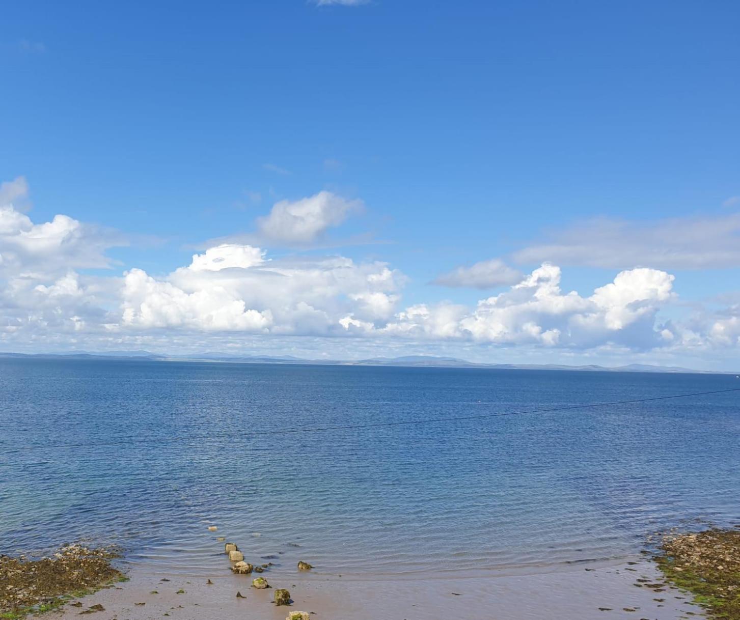 The Old Cornstore A Beautiful Suite Overlooking The Sea Drummore Exterior foto