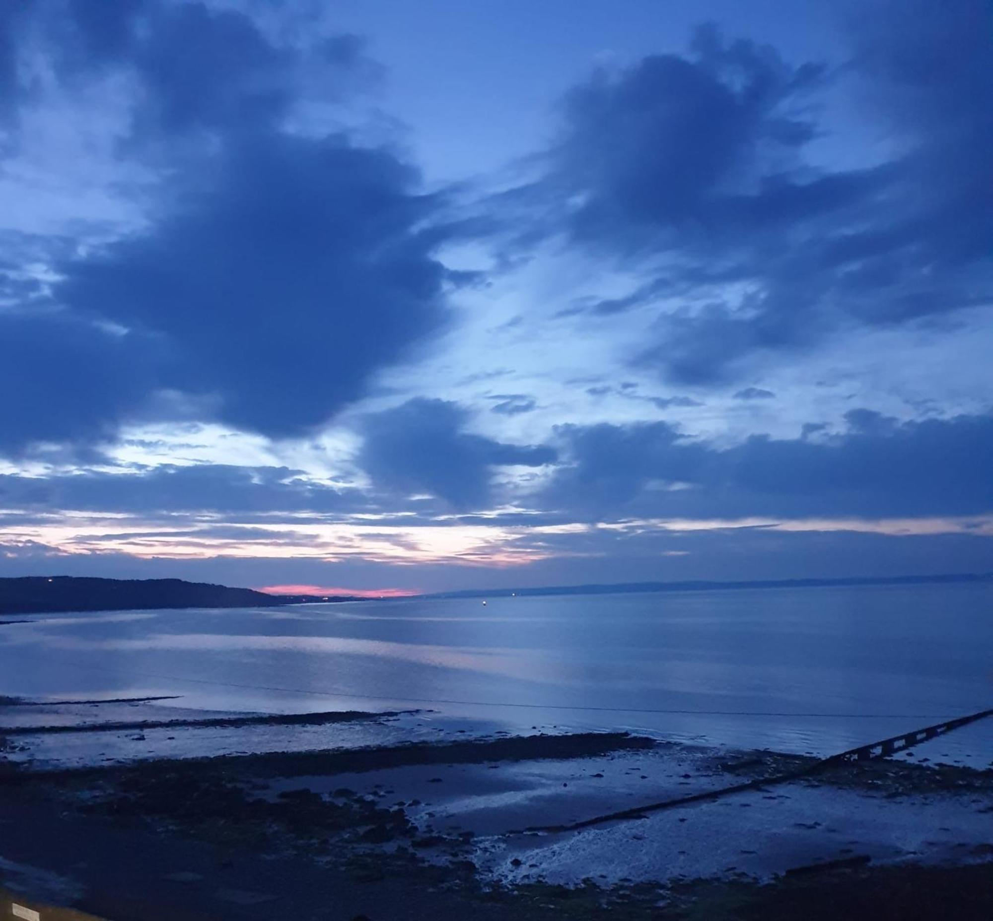 The Old Cornstore A Beautiful Suite Overlooking The Sea Drummore Exterior foto